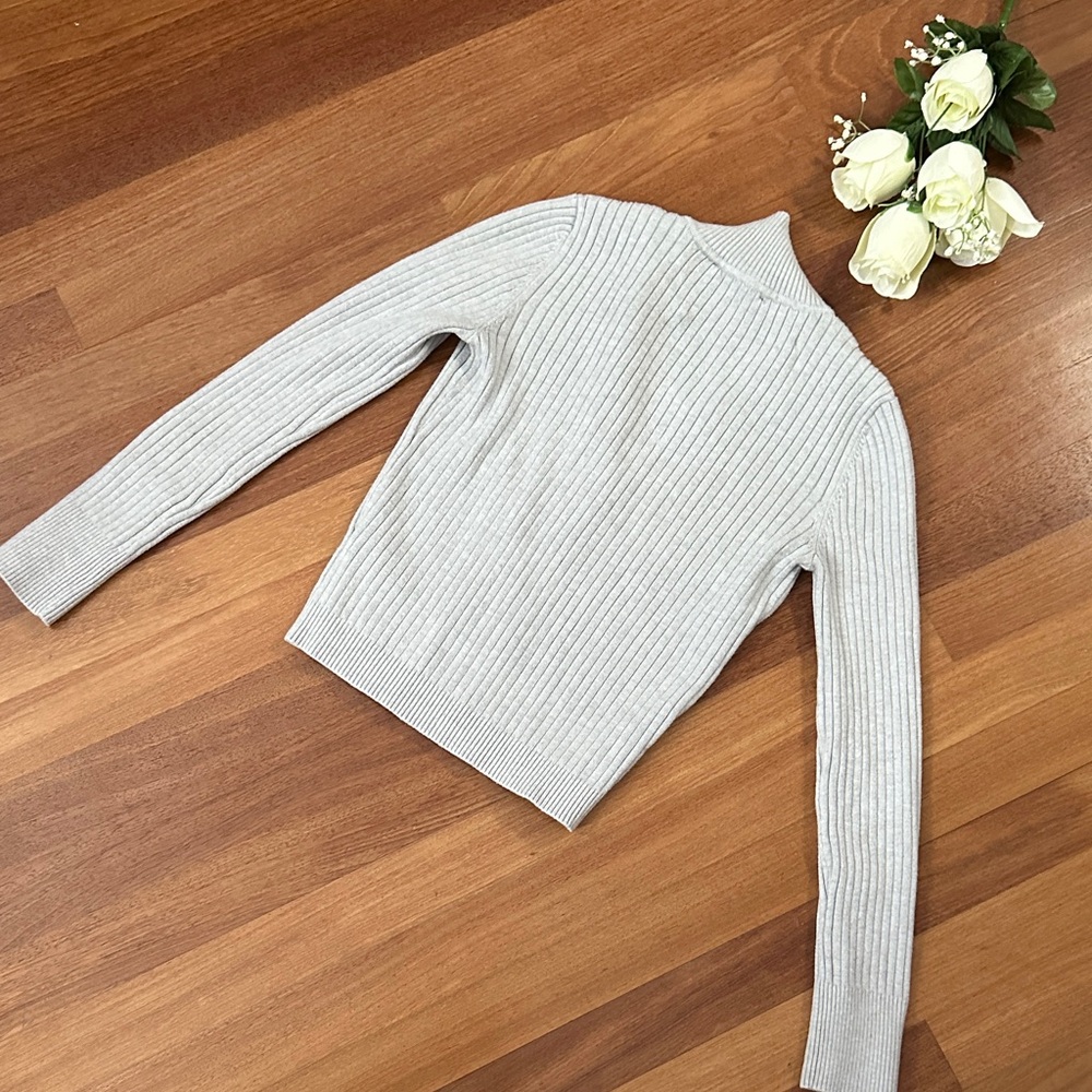 Pale Gray Ribbed Collared Button Cardigan - Picture 6 of 7